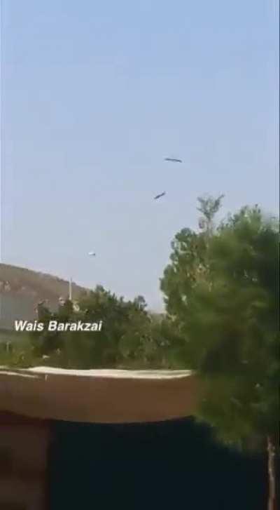 A Taliban UH-60A Black Hawk crashed in Kabul yesterday. All 8 people onboard were reportedly killed.