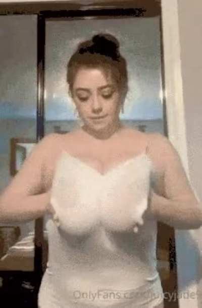 After getting this random video I wondered who sent me this. But you put that it was you, you had been messing with some drugs and ended up being this mix of your gf and own sister but on a larger scale... now you want me to come round and help... but did