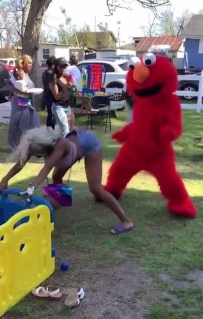 Twerking to ELMO in a kid's party