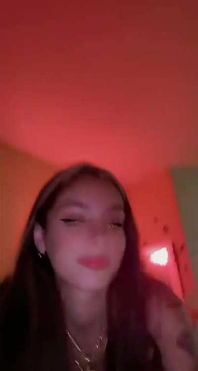 Wait for it 🦶🏼💖