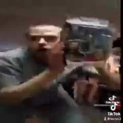 Fellow LandChads, what might you do in this situation?