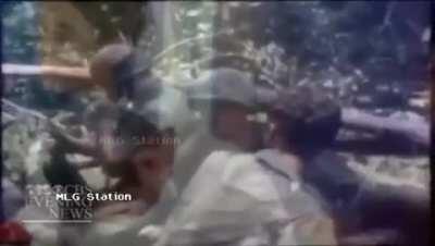 Beyler şu arkadaki müziği bilen varmı