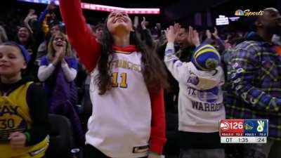 [Highlight] Poole gives Warriors the lead!