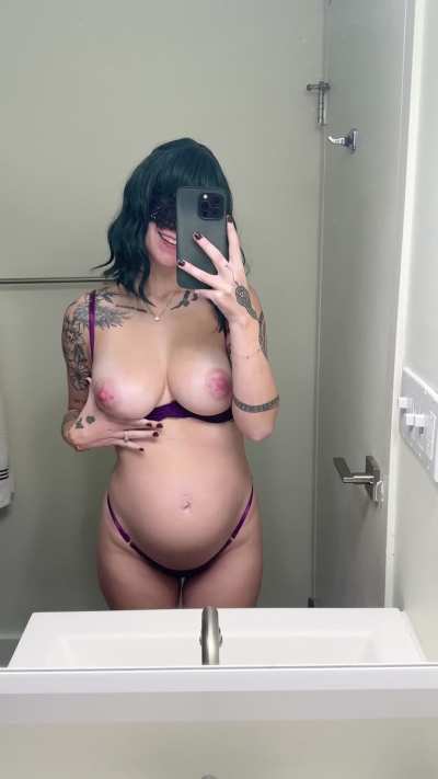 Just here to brighten your day 💜