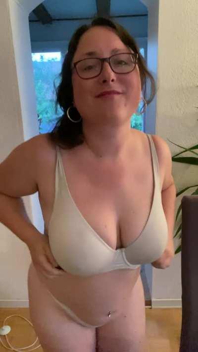 Tell me what you want, I will do it all while i scream your name out of lust🥵