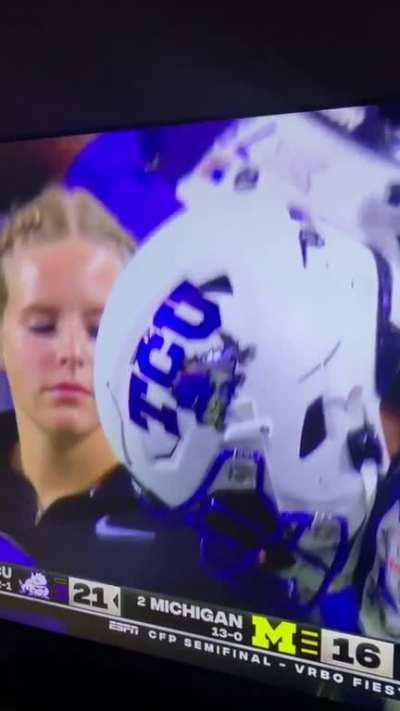 GORGEOUS White Queen👸🏼Has Her Eyes On Him