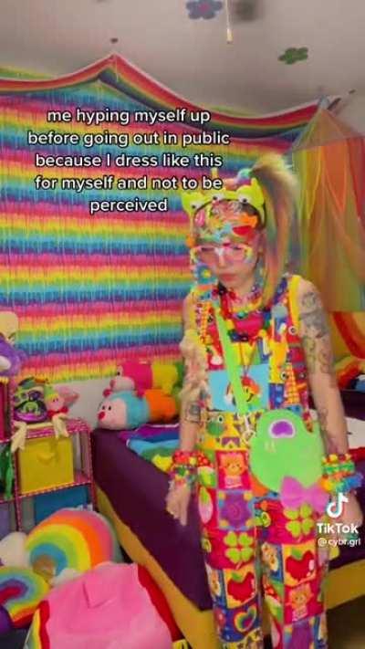 Explain asking to not be perceived in technicolor