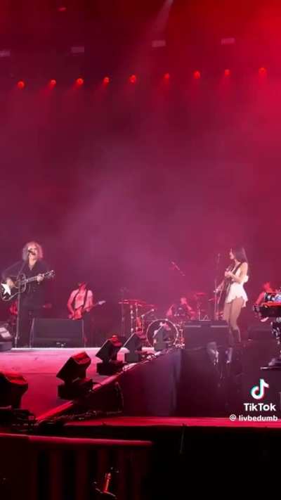 Olivia Rodrigo brings out Robert Smith from The Cure to sing friday I’m in love!