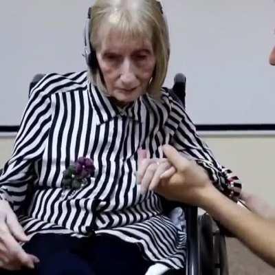 A Spanish dancer with Alzheimer’s listened to Tchaikovsky and remembered and felt the choreography again.