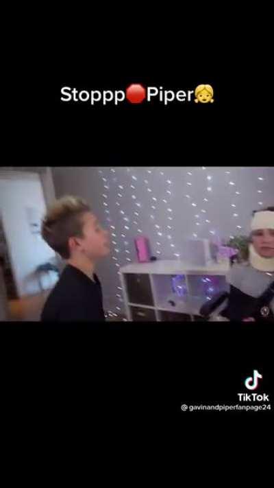 I had to keep pausing cuz I was cringing so much 😭