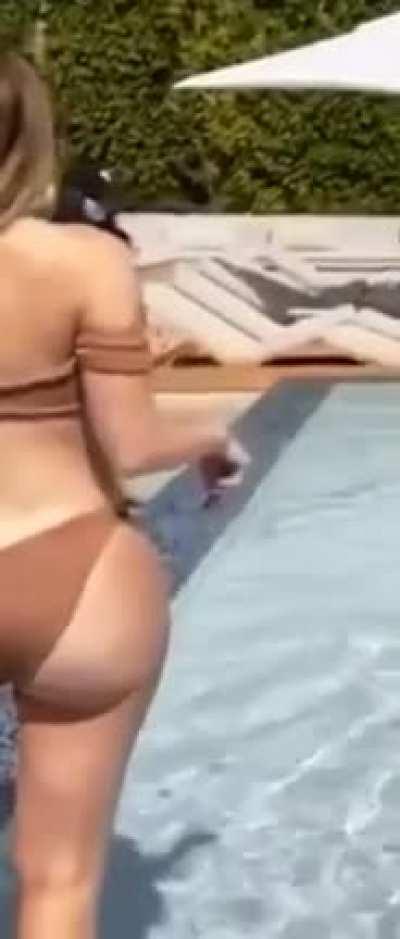 cropped & in slow motion