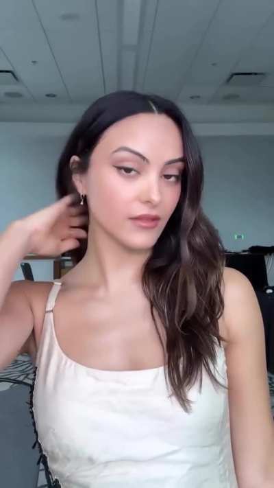 Camila Mendes