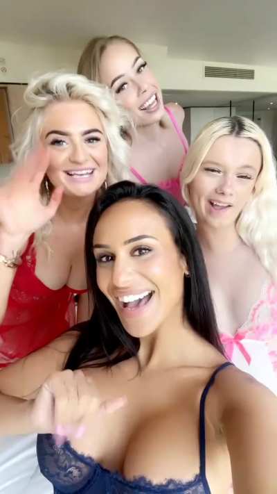 Så er det endelig i morgen vores firkantsvideo kommer ud! Vi glæder os til at vise jer hvor uartige vi har været;)