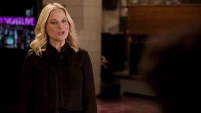 Amy Poehler Hosting this Weekend