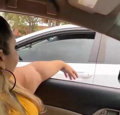 Какие то проблемы, сучечка?