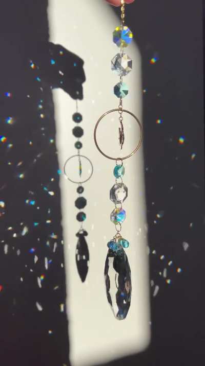 I’m obsessed with this 5” faceted crystal! It gives off the most intense rainbow shows🥰