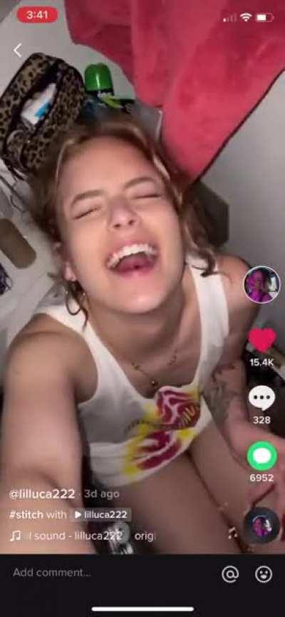 Another shot of her bush goddamn 😍