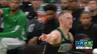 [Highlight] Sam Hauser drains 3 in front of his dad watching courtside