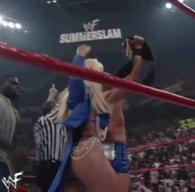 Debra's Sexy Rear End 8