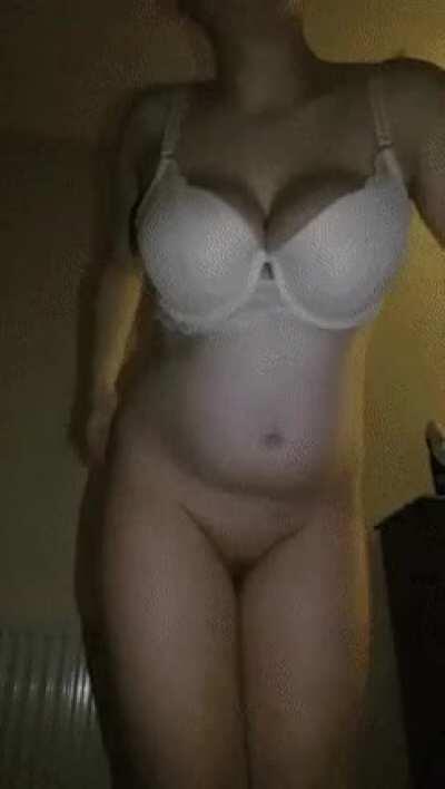 Let me put on a show for you (F)