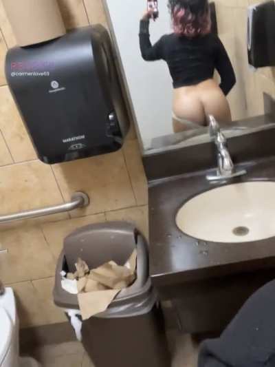 Would you wife a girl who posted her nudes online ❤️