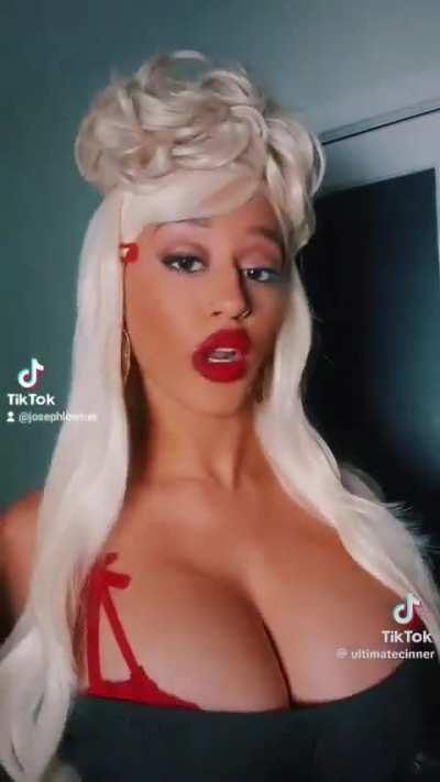 @ultimatecinner#StormiMaya