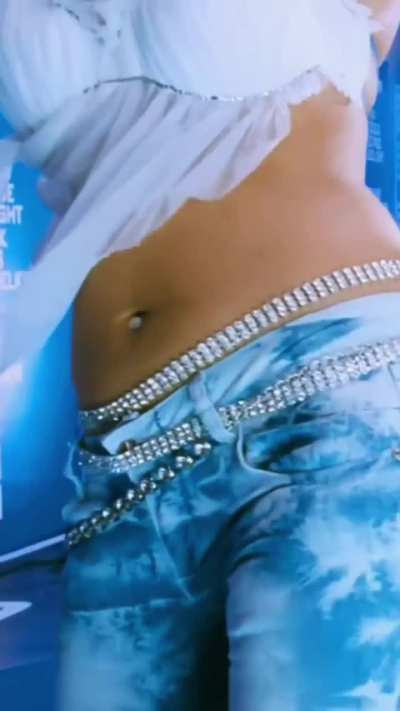 Anushka Shetty boobs bouncing 