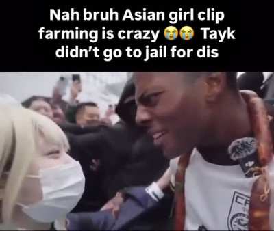 Streamer has a “normal” fan interaction