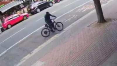 Trying to kill a civ for a bike 🤦🏾‍♂️🤦🏾‍♂️