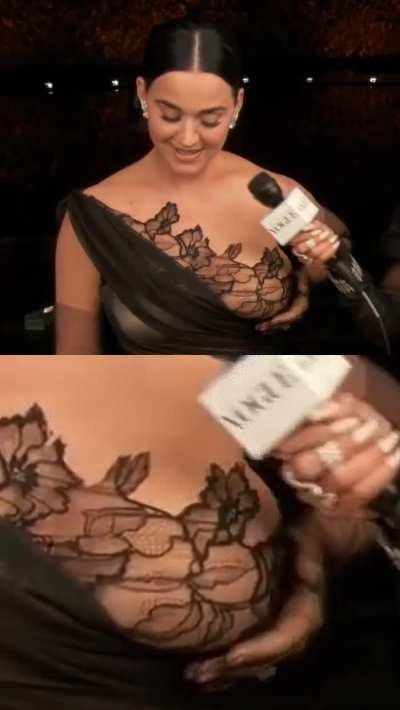 Katy Perry Shows Off