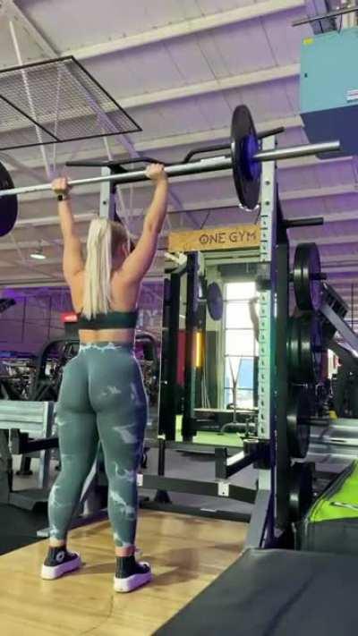 Mollie Imms booty is so thick