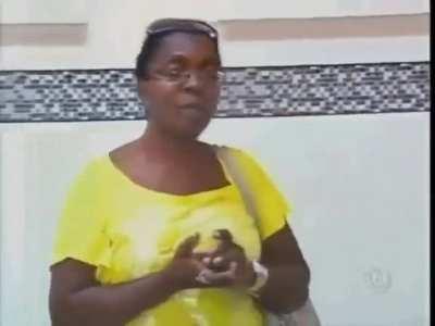 Two sets of twins pull prank on unsuspecting lady