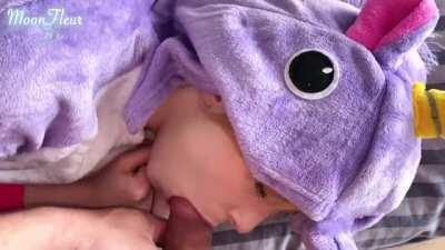 Guy takes advantage of his sleeping stepsis