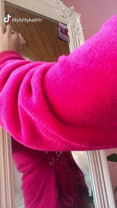 I tried the wipe it down challenge! My transitions aren’t perfect but I still hope you enjoy! :)