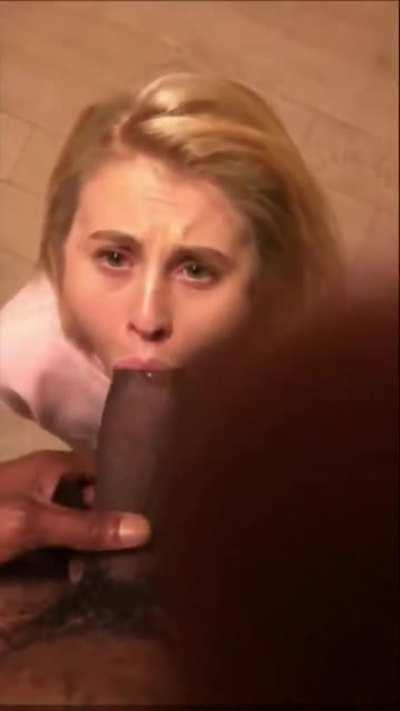 Melody Parker Born In 2000, 18 Years Old Goes Straight To Interracial , Loved Black Guys While In School