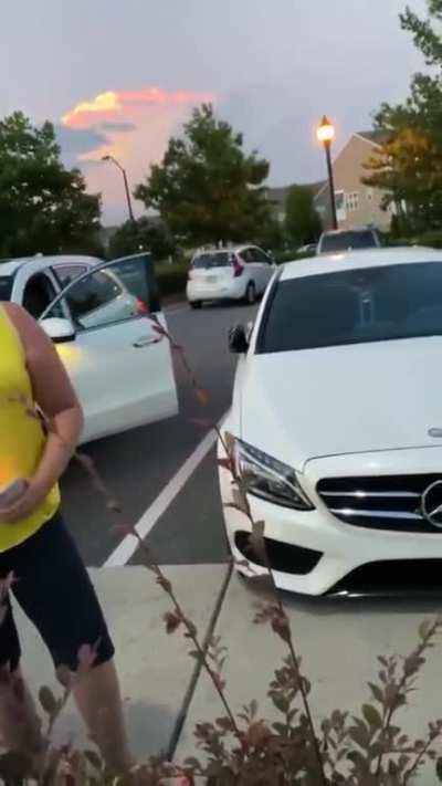 Karen says she knows everyone in the neighborhood and says they don't live here.