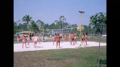 Group - Gentlemen Prefer Nature Girls (US1963) (4/6) - volleyball