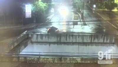 Guy crashes - PANCAKE CAR