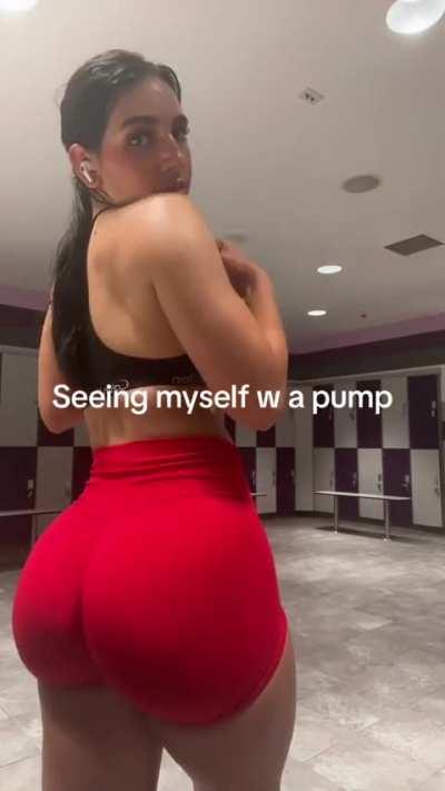 Pumped up glutes! 🍑