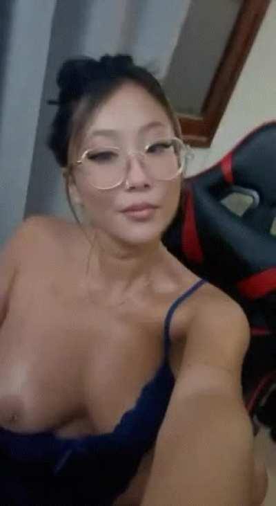 Who wanna play with me PS5? 🙈🥹