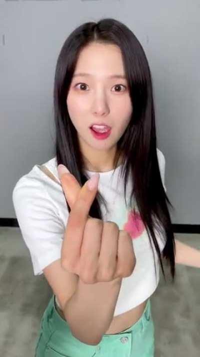 [221005] Yujin TikTok update: 💓