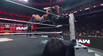 Raquel gets the win RAW 09/08/25