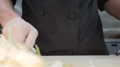 Does anyone else here love to julienne the fuck out of a bunch onions.