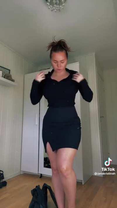 @janakristinah getting dressed