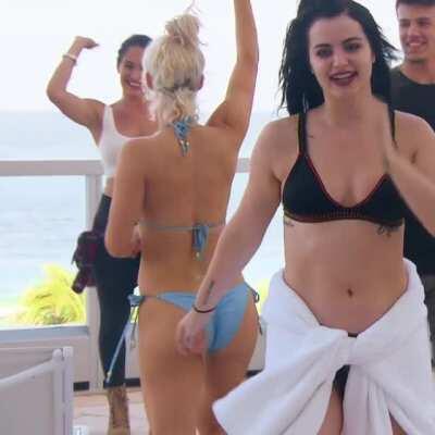 Lana: Total Divas S8E06 [2 MIC]