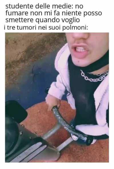 Ragazzini delle medie moment