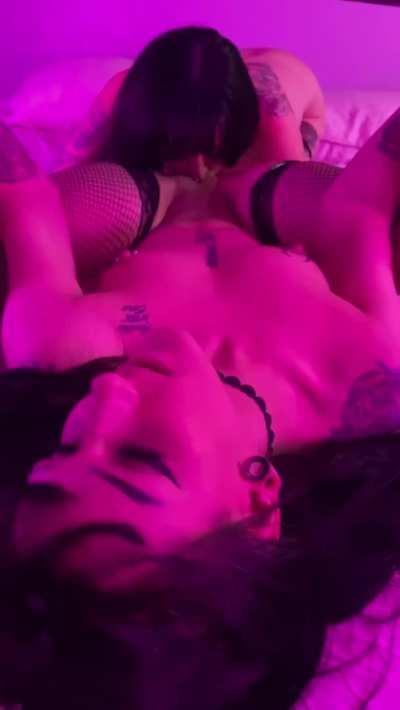 Love feeling her pussy on my tongue (OC)