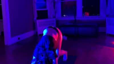 Help me strip down and stretch out [f]