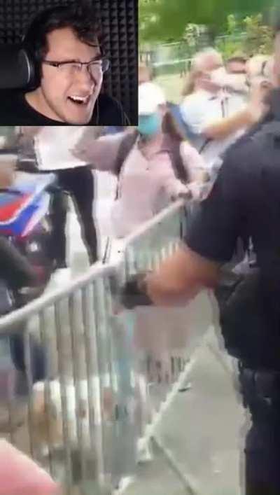 Eu assistindo o vídeo do Macron hj de manhã