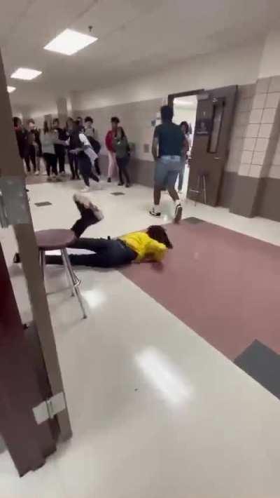 Hey Deo ! it was my first fight today. How did I do ? ( I’m in the yellow)